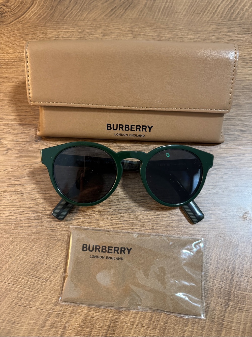 Burberry Green Round Frame Sunglasses with Tan Case